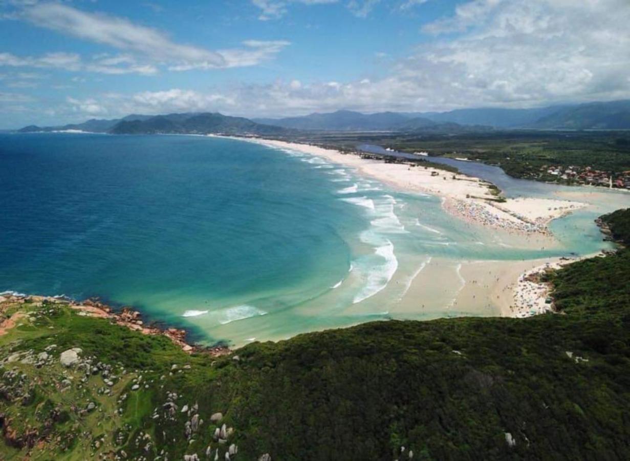 Genesis Beach Hostel! Quartos Compartilhados E Privativos Na Pinheira Пальоса Экстерьер фото