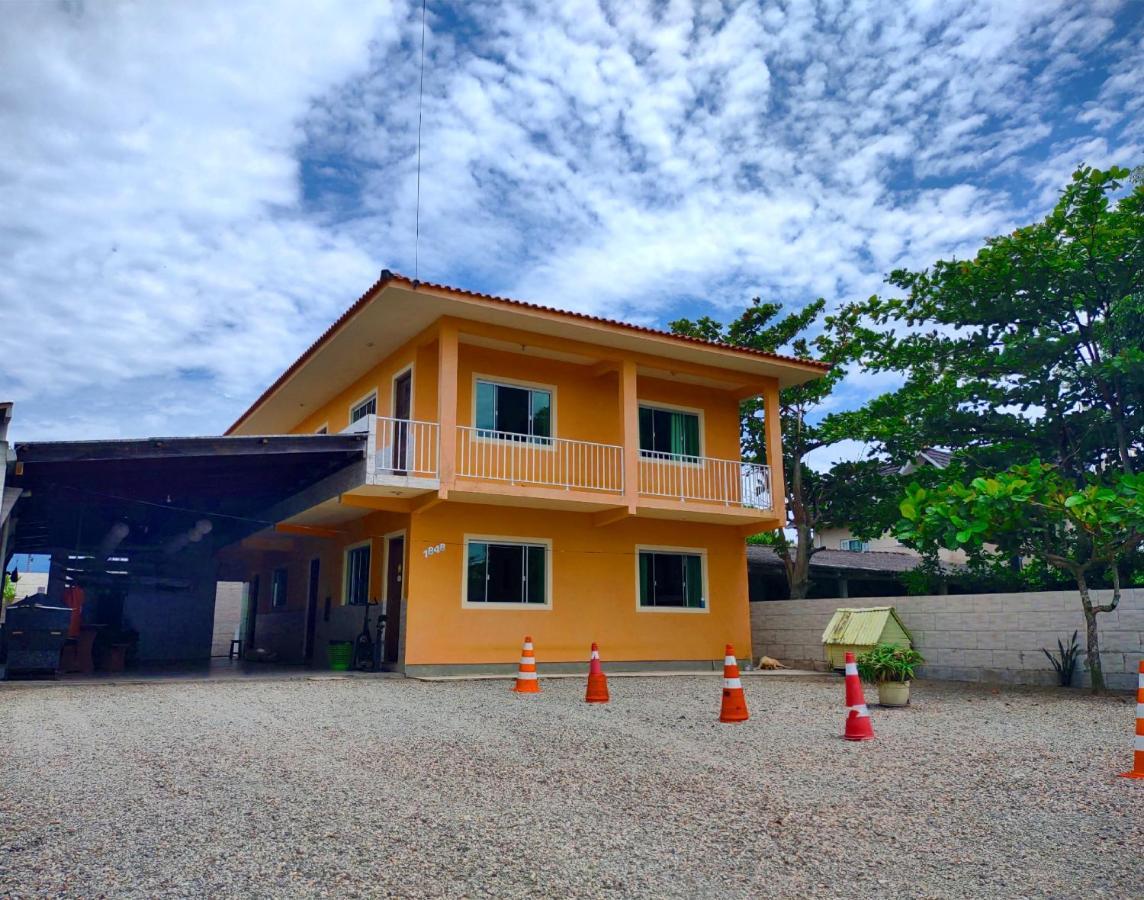 Genesis Beach Hostel! Quartos Compartilhados E Privativos Na Pinheira Пальоса Экстерьер фото